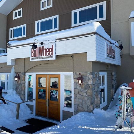 3 Bedroom 3 Bath Ski In Ski Out With Private Hot Tub Big White Ski Resort Exterior foto