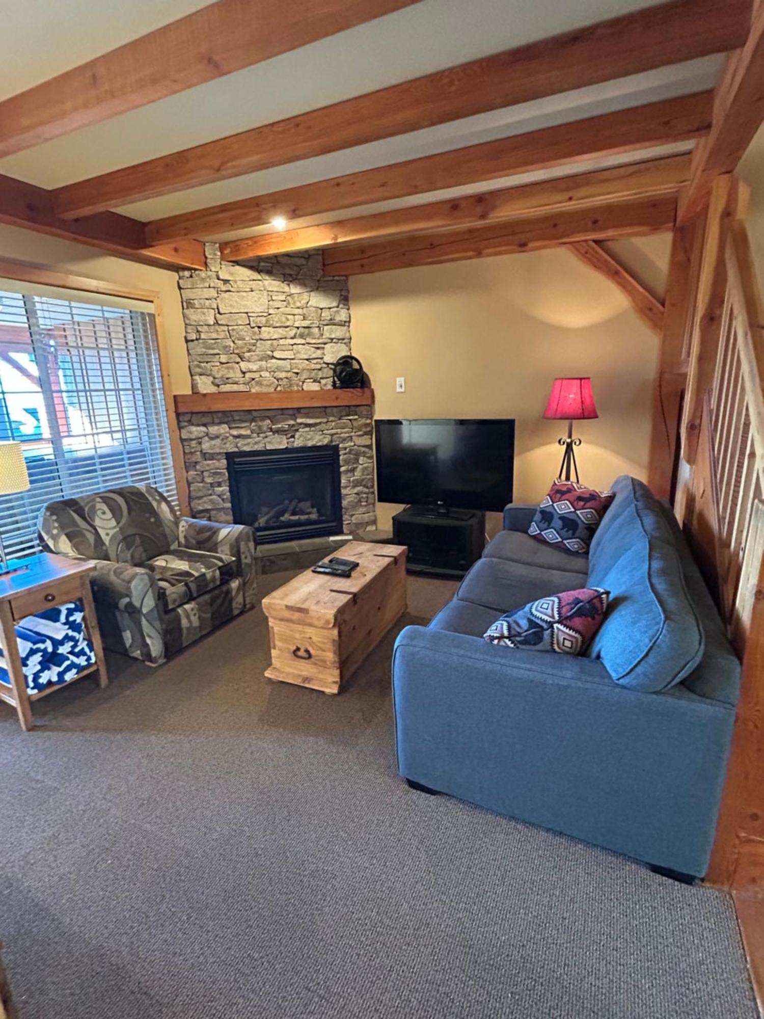 3 Bedroom 3 Bath Ski In Ski Out With Private Hot Tub Big White Ski Resort Exterior foto