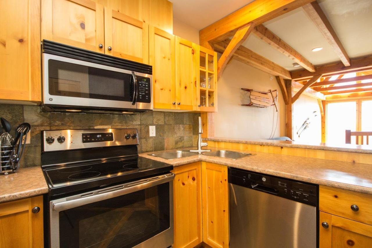 3 Bedroom 3 Bath Ski In Ski Out With Private Hot Tub Big White Ski Resort Exterior foto